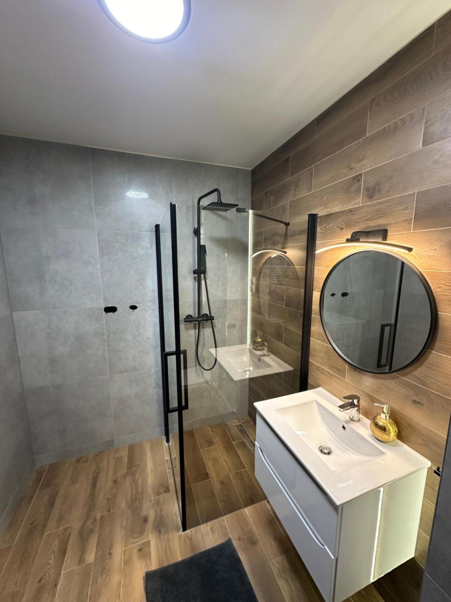 Apartament Osiedle Legionow 2 كيلتشي المظهر الخارجي الصورة
